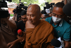 วัดพระบาทน้ำพุเตรียมแถลงชี้แจงปมที่ดิน 2,000 ไร่ – หลวงพ่ออลงกตยังคงเงียบ กรรมการยืนยันทรัพย์สินไม่หายไปไหน