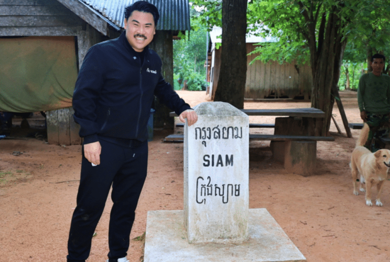 เปิดภาพกัมพูชาตั้งฐานทหารติดหลักหมุดไทย “กัน จอมพลัง” เผยเขมรไม่ยอมเสียเปรียบแม้แต่นิ้วเดียว
